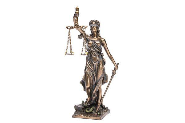 وکیل و مشاور حقوقی کتی نوحی