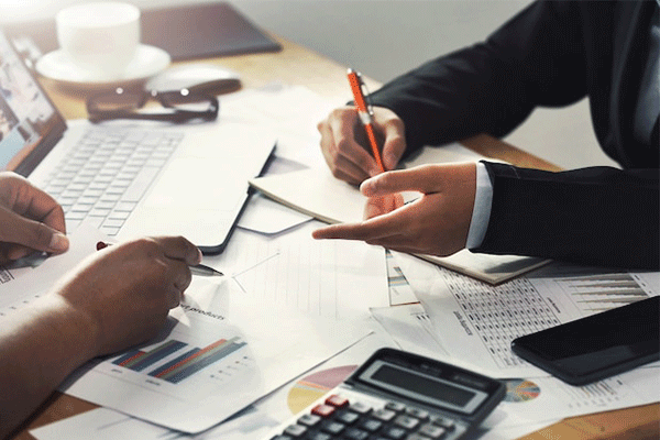 خدمات حسابداری آقای کیومرث مقدم Mr Kiomars Moghaddam Accountant