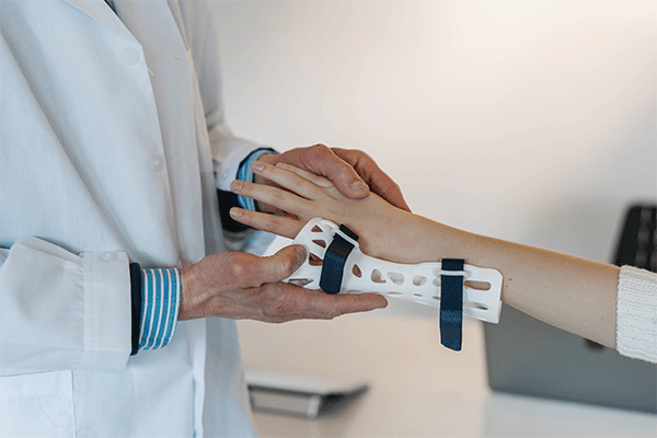 ارتوپد دکتر بهرام الهی Dr. Bahram Elahi Orthopaedist