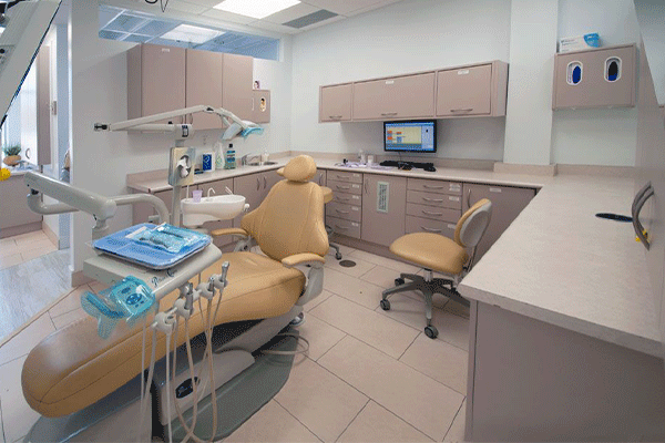 دندانپزشک دکتر افشین ریاضی DR.Afshin Riazi Dentist