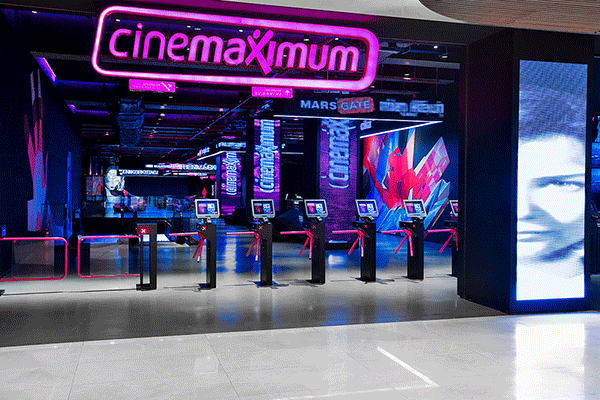 سینما ماکسیمم Cinemaximum