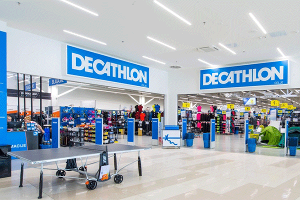 فروشگاه ورزشی دکتلون Decathlon store