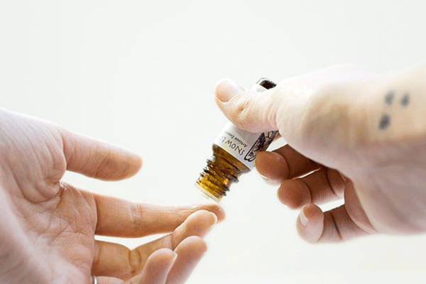 طب سنتی دکتر نگین میثاقی Dr. Negin Misaghi Traditional Medicinal