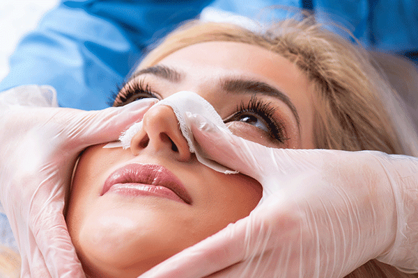 کلینیک زیبایی خانم مریم گل محمدی Mrs. Maryam Golmohammadi Beauty Clinic