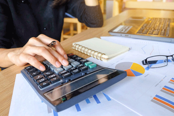 حسابدار آقای علی بهشتی