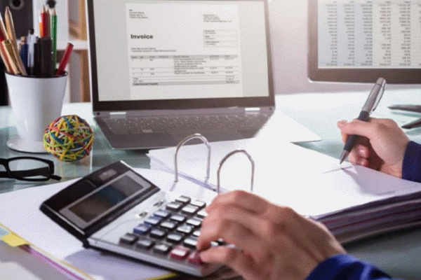 حسابدار ایرانی شروین مشیر اوباحی