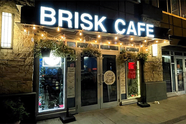 کافه رستوران Brisk Cafe