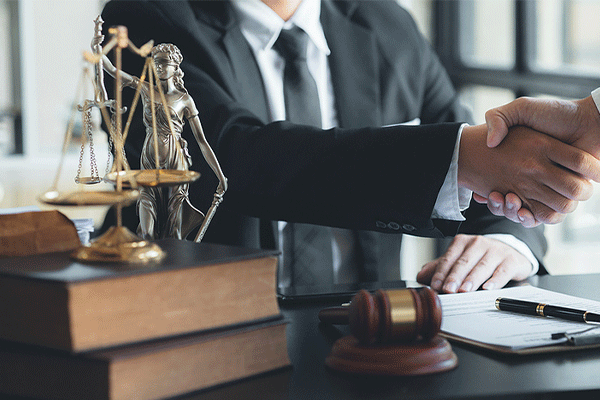 وکیل خدمات حقوقی بابک تابشیان
