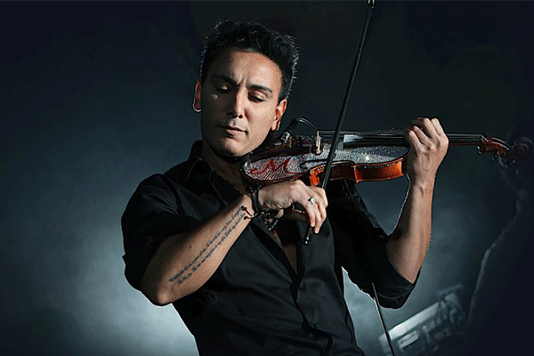 کنسرت شادمهر عقیلی شهر وان 26 بهمن 1401 Shadmehr Concert Van