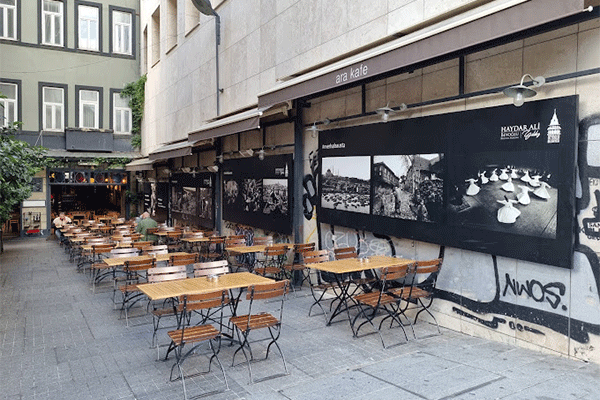 کافه آرا Cafe Ara