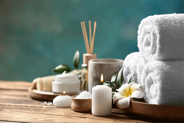 ماساژ تراپیست شایلا شب‌خیز