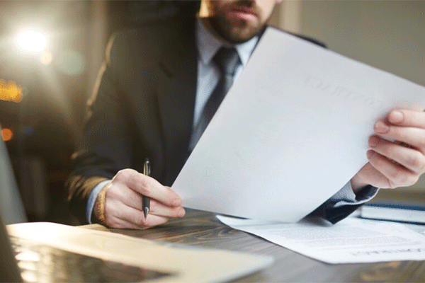 وکیل ایرانی آقای موری نوریان