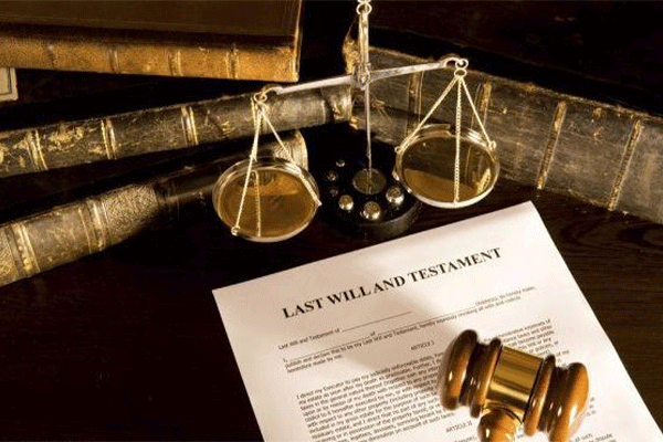 وکیل ایرانی علیرضا پویان منوچهری
